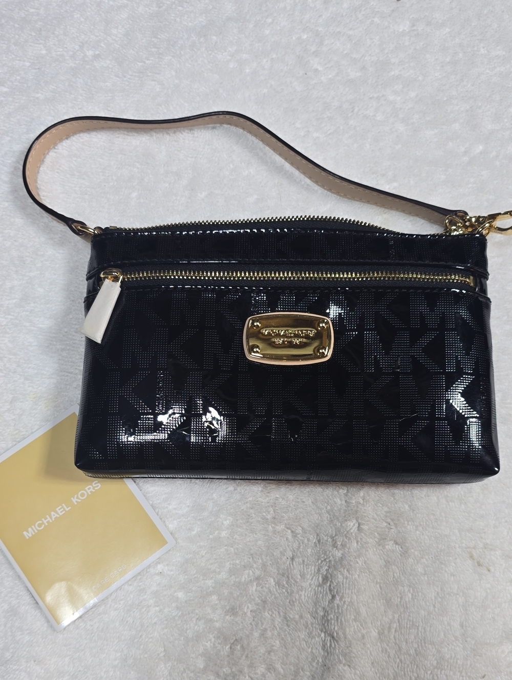 NWOT - MICHAEL Michael Kors Jet Set Large Wristlet